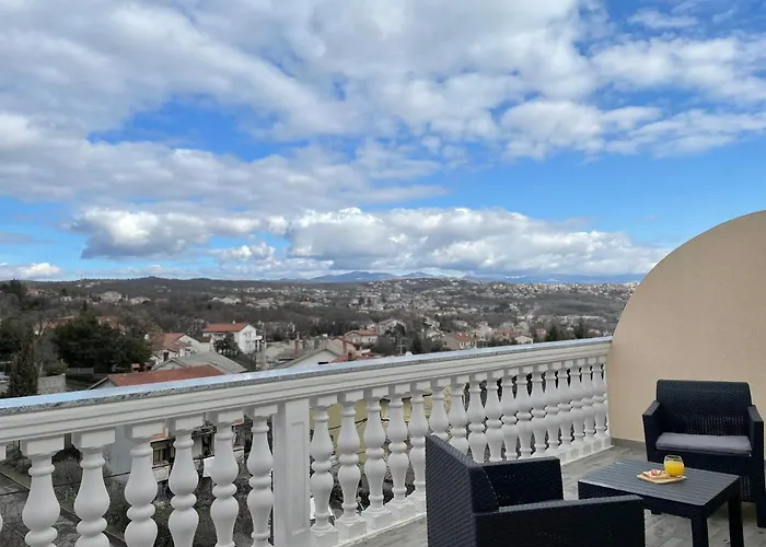 Apartamento Harbor 2 *