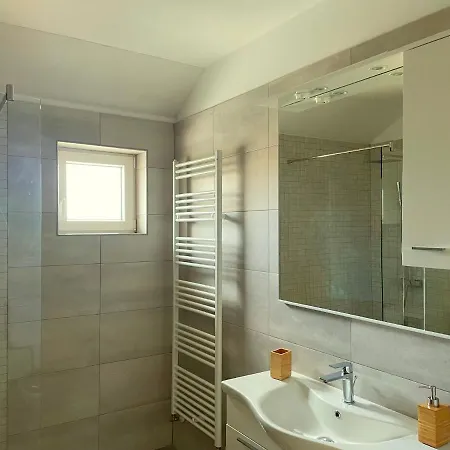 Apartman Harbor 2 *